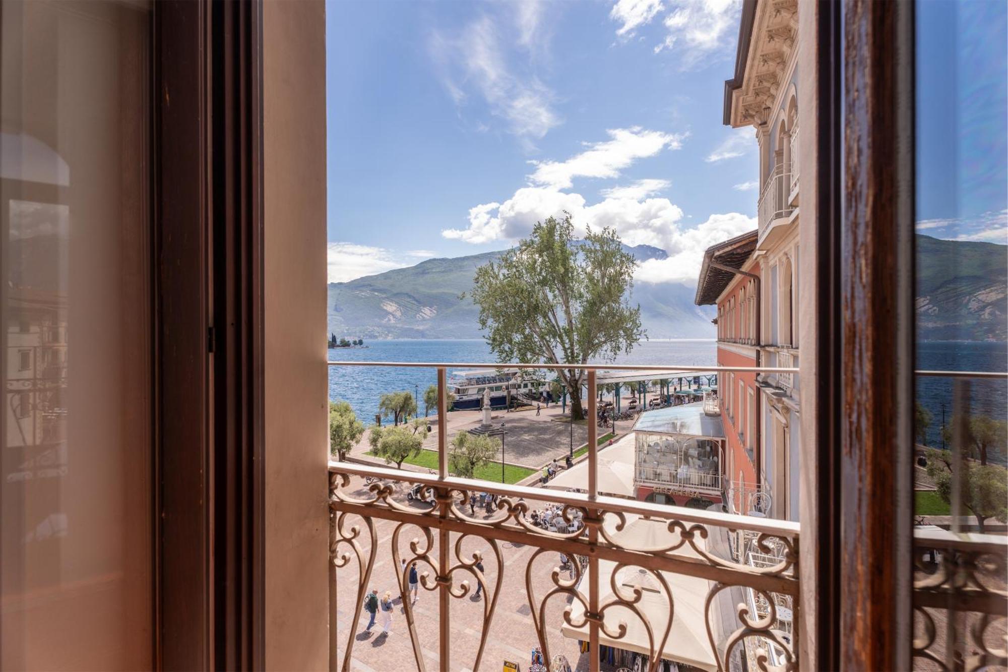 Casa La Torre, The View On The Lake Riva del Garda Exterior foto